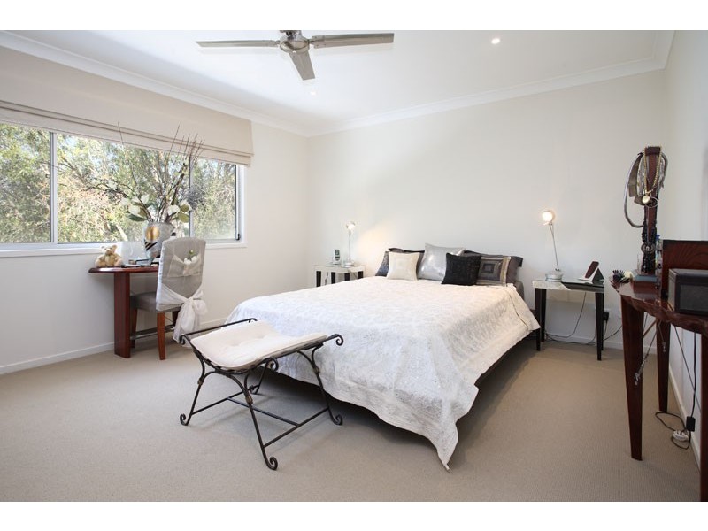 108 Barton Road, Hawthorne QLD 4171