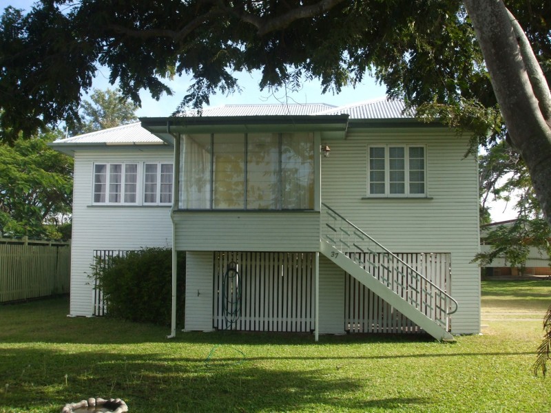 Park Avenue QLD 4701