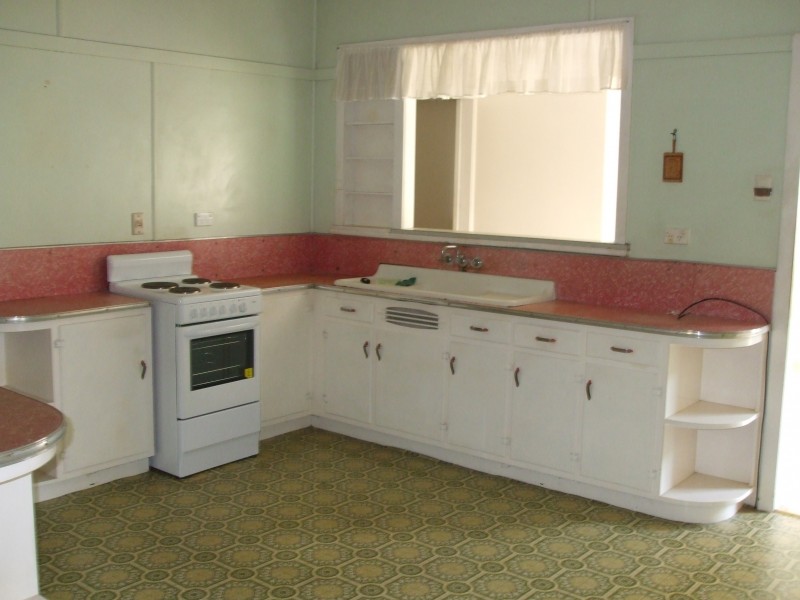 Park Avenue QLD 4701