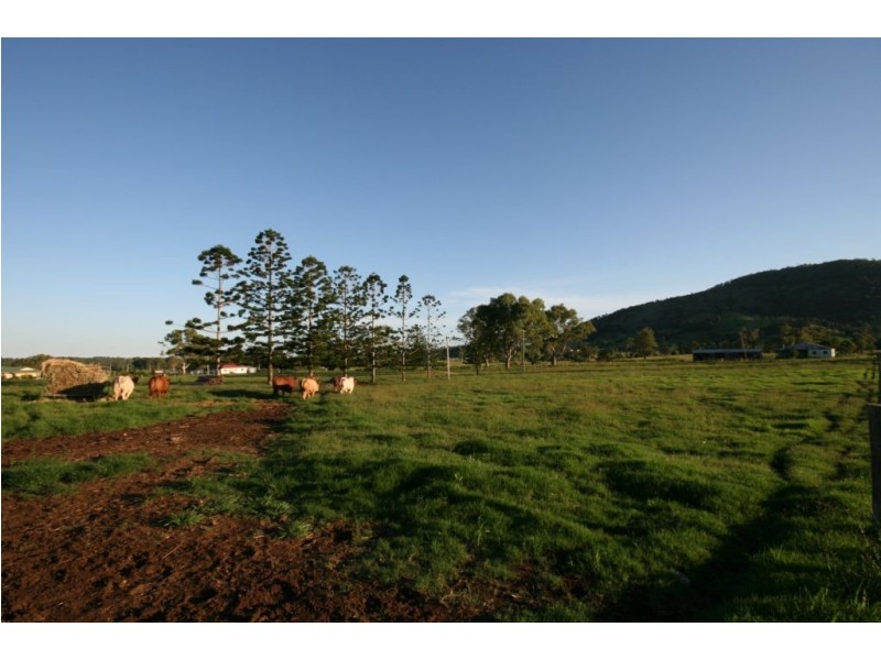 Goomboorian QLD 4570