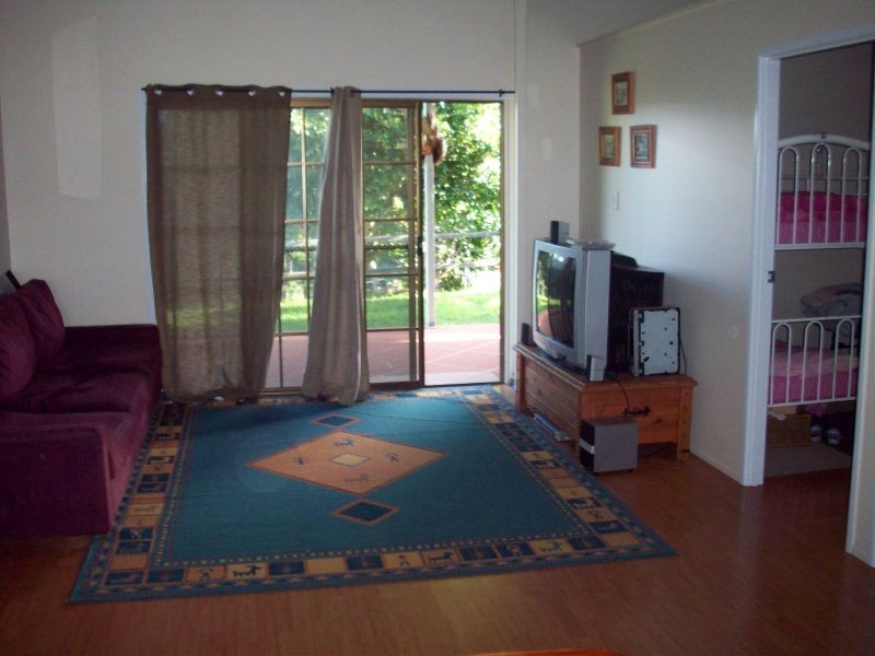 Goomboorian QLD 4570