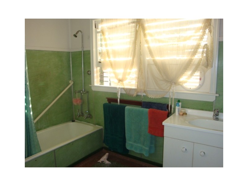 176 Queen Elizabeth Drive, Cooloola Cove QLD 4580