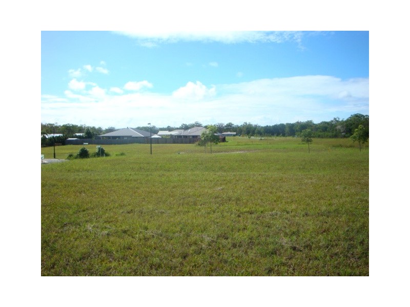 18 Lomandra Avenue, Cooloola Cove QLD 4580