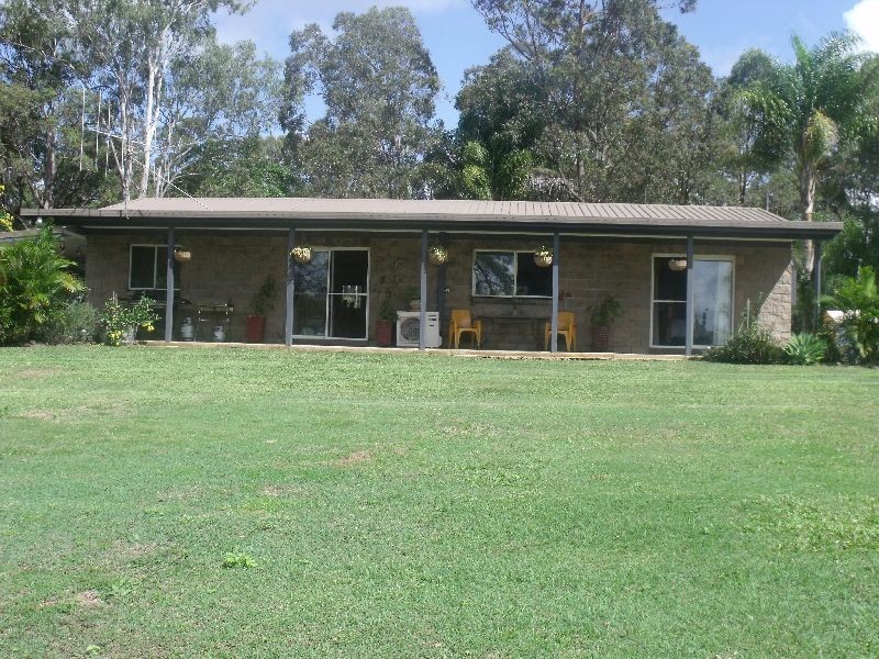42 Nall Road, Goomboorian QLD 4570