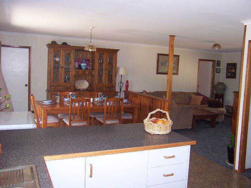 42 Nall Road, Goomboorian QLD 4570