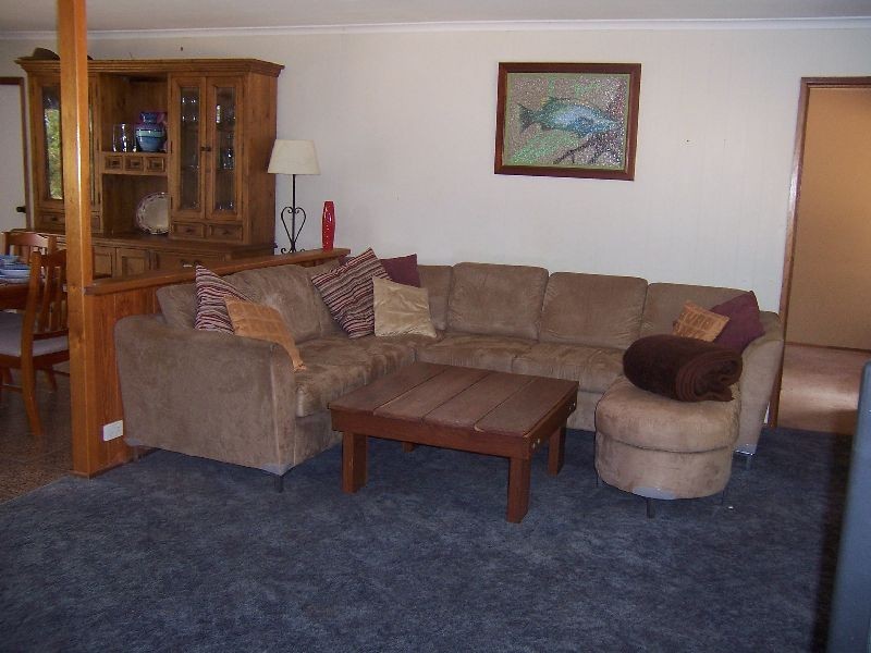 42 Nall Road, Goomboorian QLD 4570