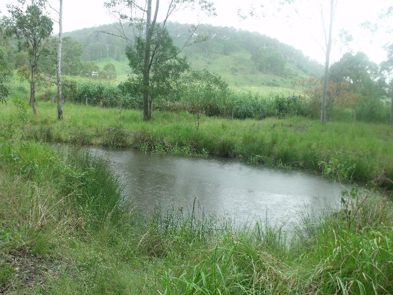 42 Nall Road, Goomboorian QLD 4570