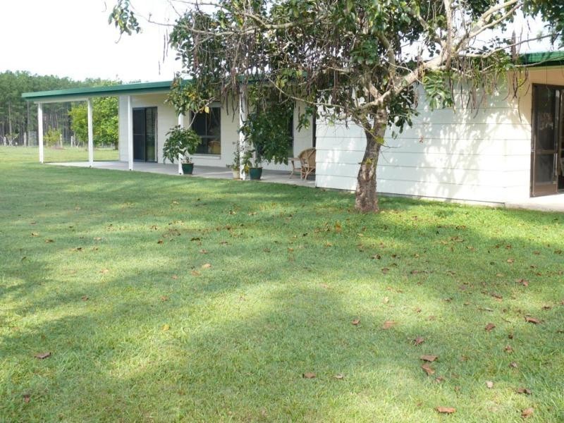 Goomboorian QLD 4570