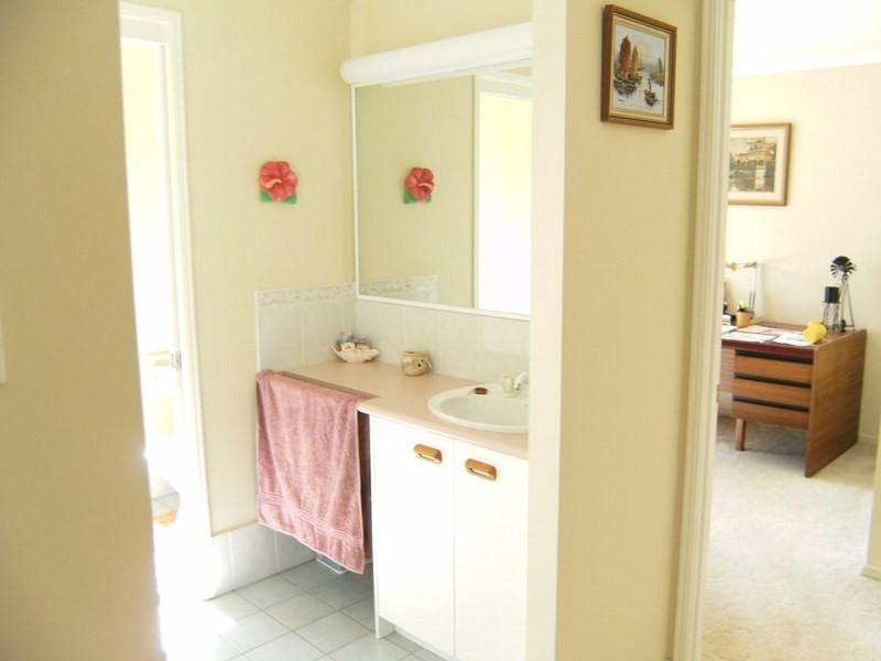 Pinbarren QLD 4568