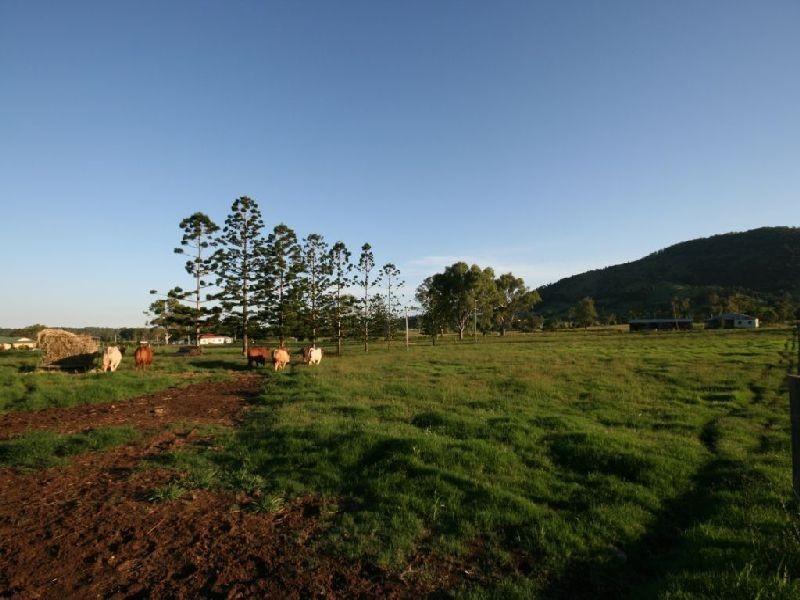 Goomboorian QLD 4570