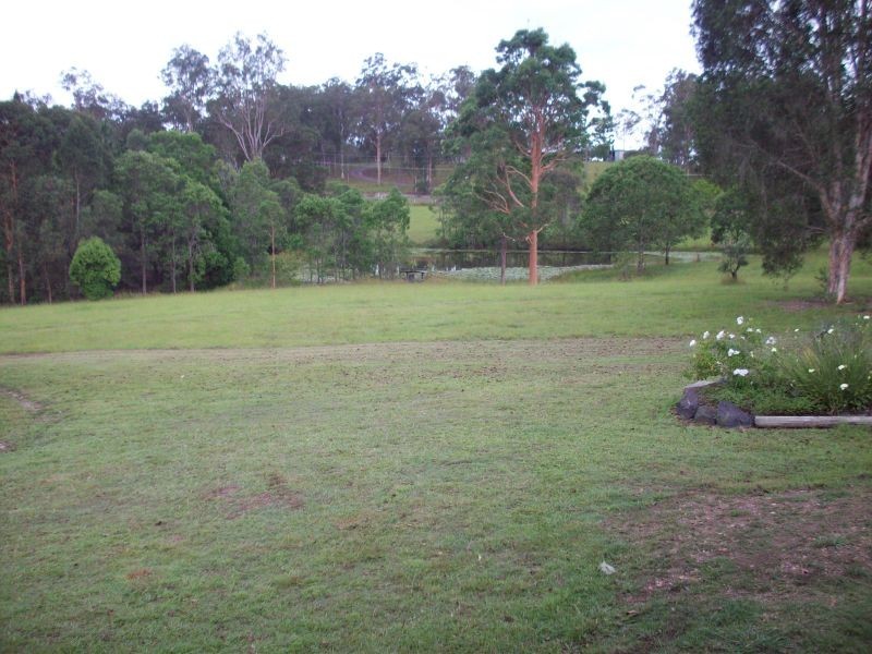 Araluen QLD 4570