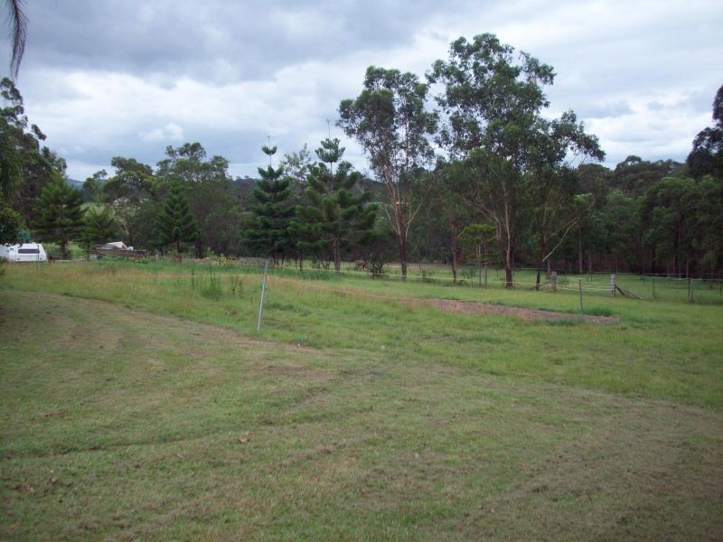 Araluen QLD 4570