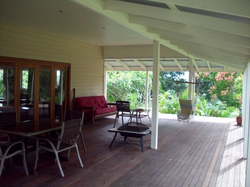 Mcintosh Creek QLD 4570