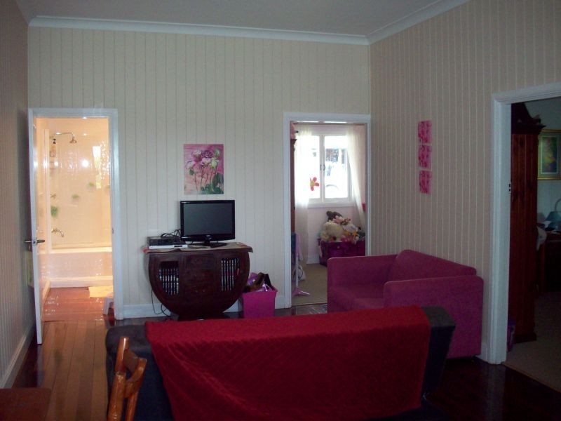 Mcintosh Creek QLD 4570