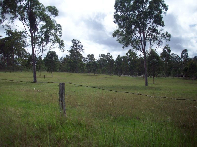 Paterson QLD 4570