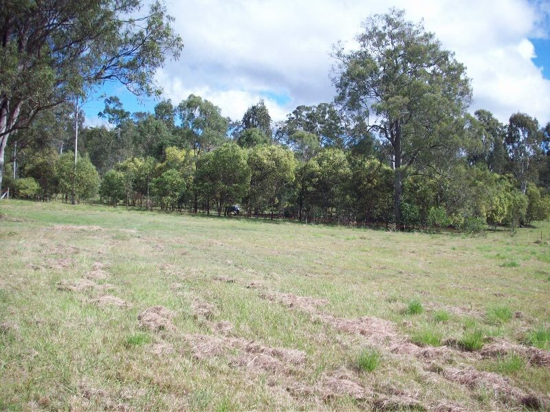 Bells Bridge QLD 4570