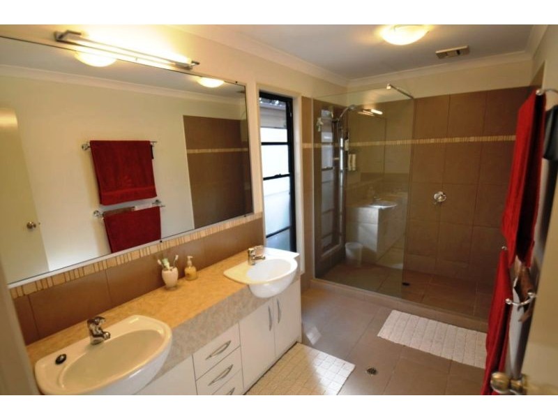 10 Satinwood Drive, Rainbow Beach QLD 4581