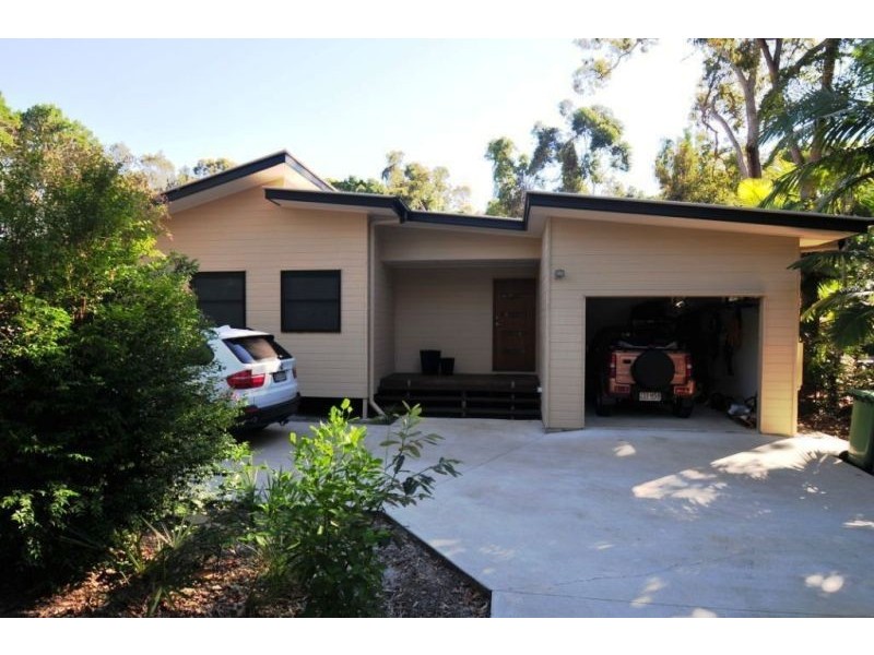 10 Satinwood Drive, Rainbow Beach QLD 4581