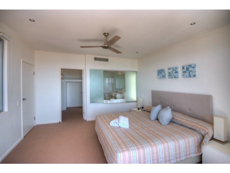 8/3 Ocean View Parade, Rainbow Beach QLD 4581