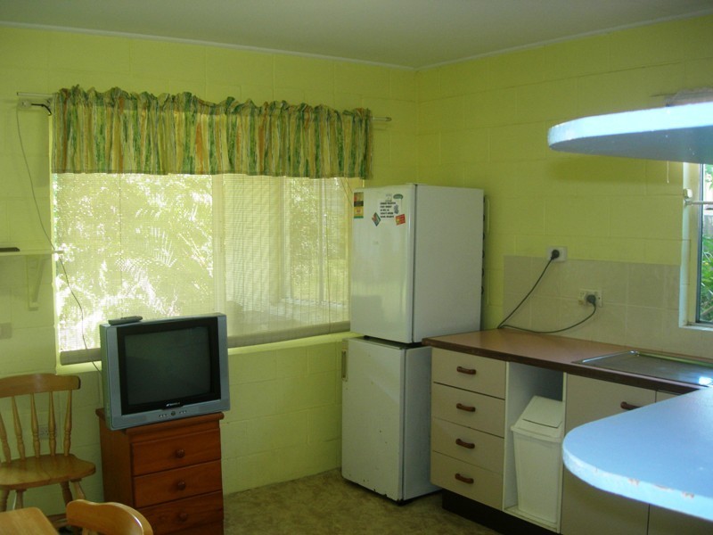 1 & 2/5 Indigo Avenue, Rainbow Beach QLD 4581