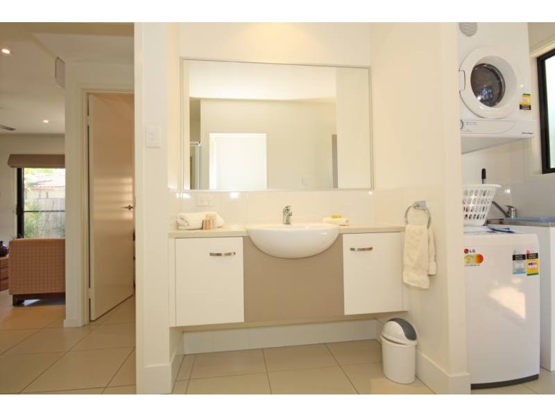 7- 9 Spectrum Street, Rainbow Beach QLD 4581