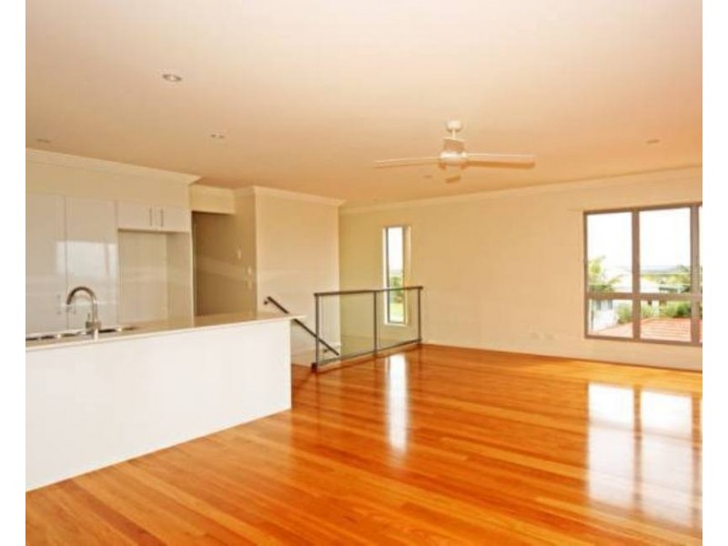 1/43 Tingira Close, Rainbow Beach QLD 4581