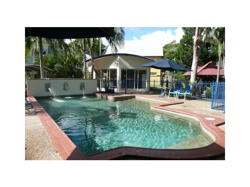 2/2 Double Island Drive, Rainbow Beach QLD 4581