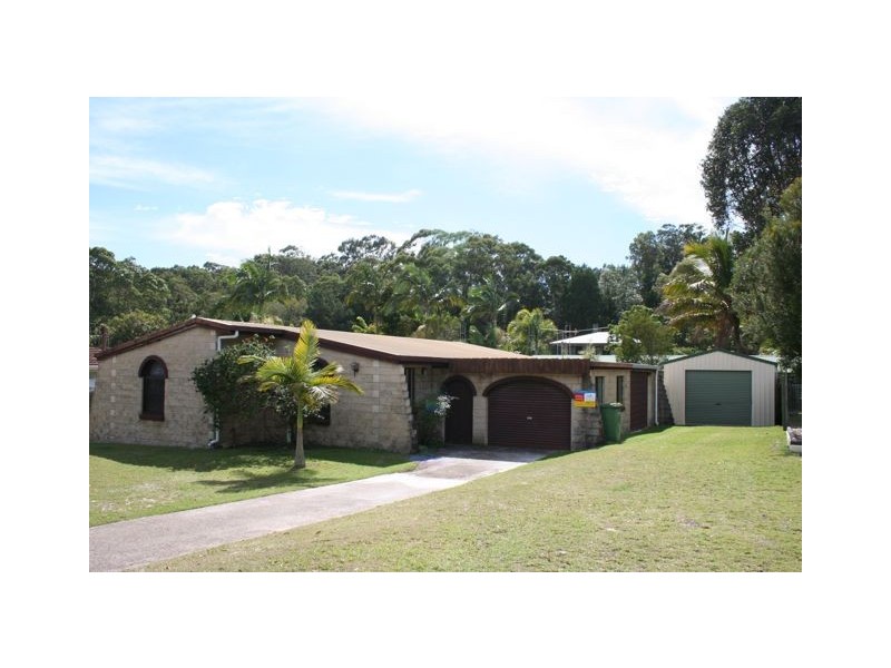 11 Larapinta Court, Rainbow Beach QLD 4581