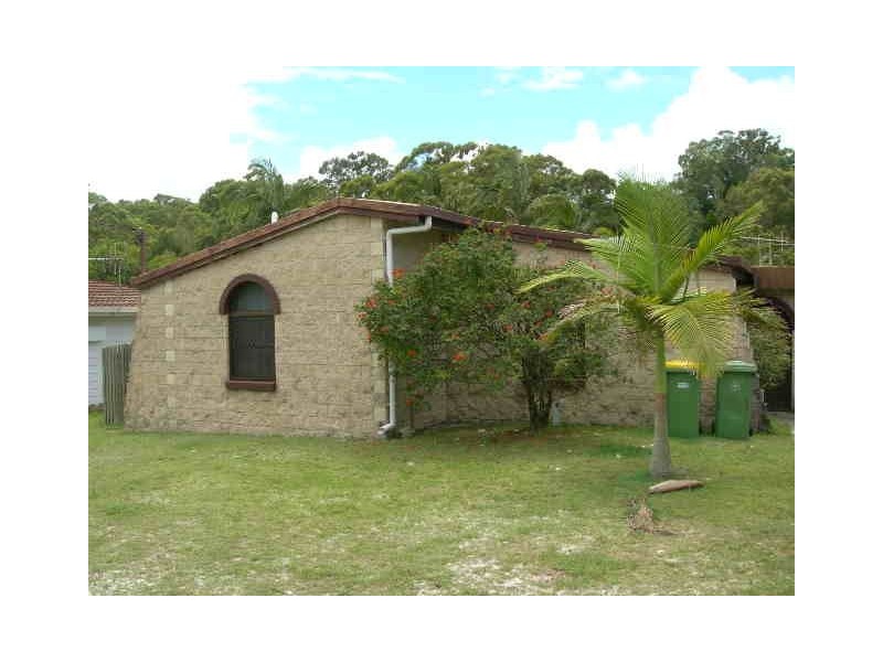 11 Larapinta Court, Rainbow Beach QLD 4581