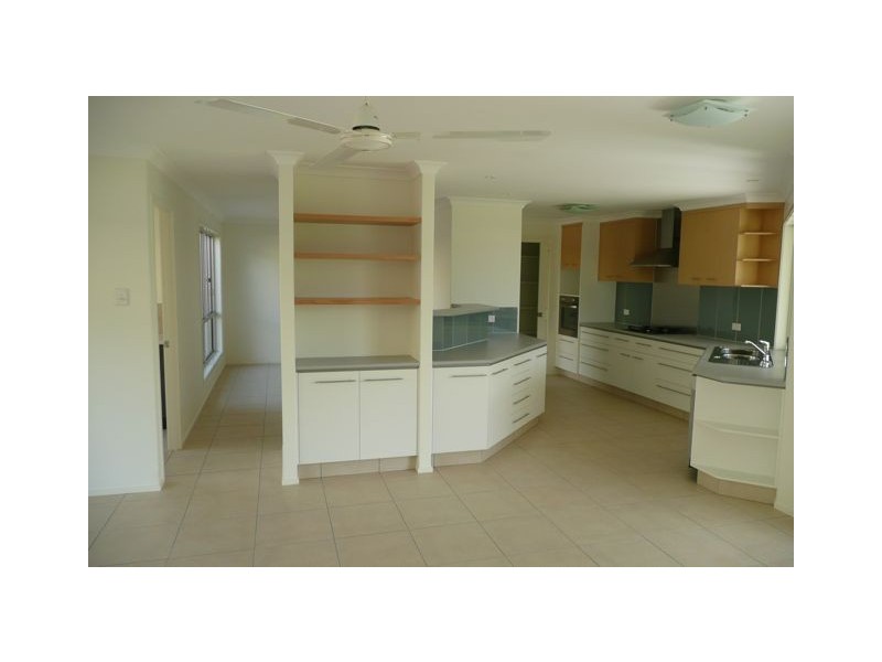 13 Bomburra Court, Rainbow Beach QLD 4581