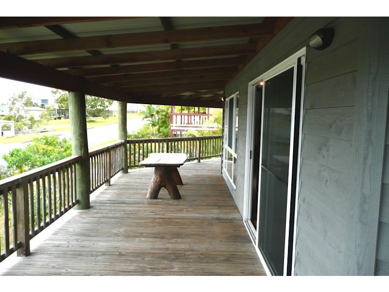 10 Bombala Cresent, Rainbow Beach QLD 4581