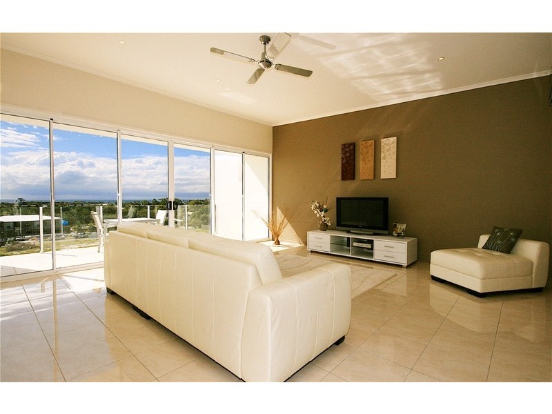 40b Manooka Drive, Rainbow Beach QLD 4581