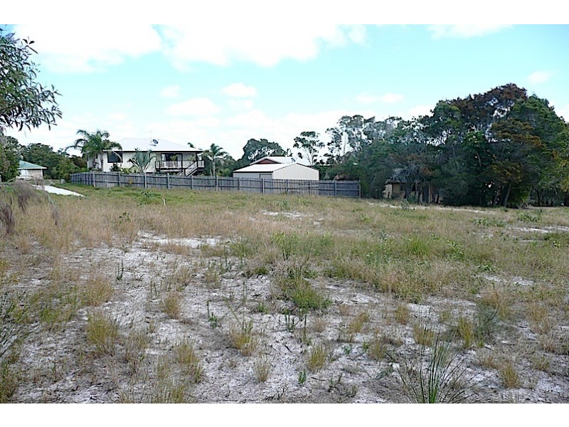 72 Bombala Cresent, Rainbow Beach QLD 4581