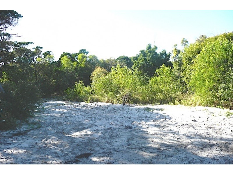 23 Naiad Court, Rainbow Beach QLD 4581