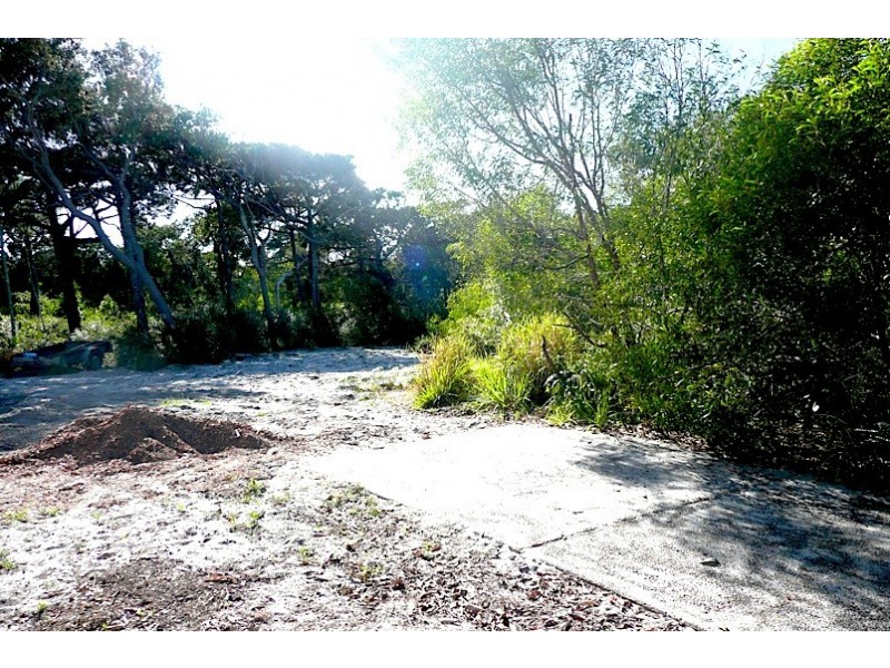 23 Naiad Court, Rainbow Beach QLD 4581