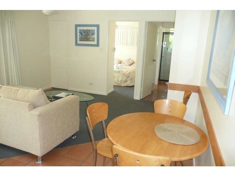 4/4 Double Island Drive, Rainbow Beach QLD 4581