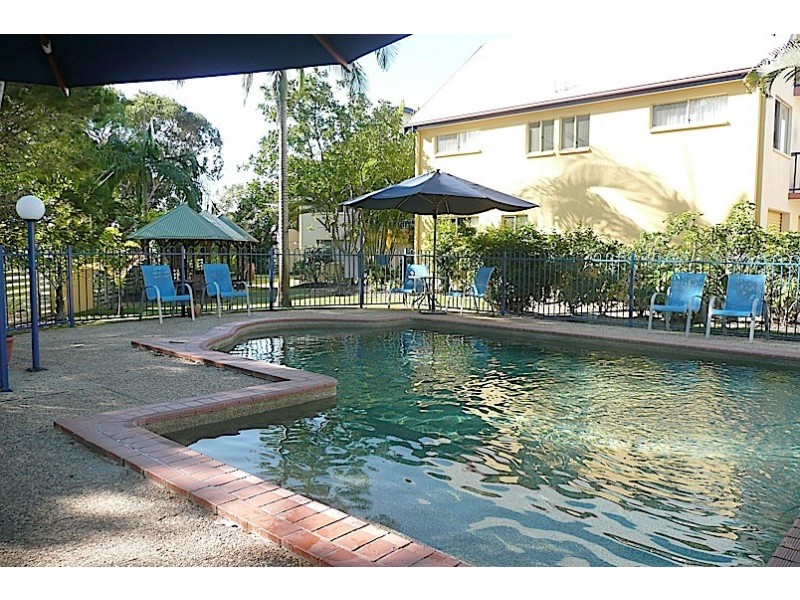 4/4 Double Island Drive, Rainbow Beach QLD 4581