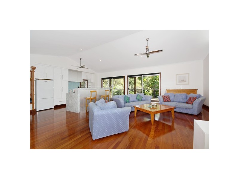 8 Naiad Court, Rainbow Beach QLD 4581