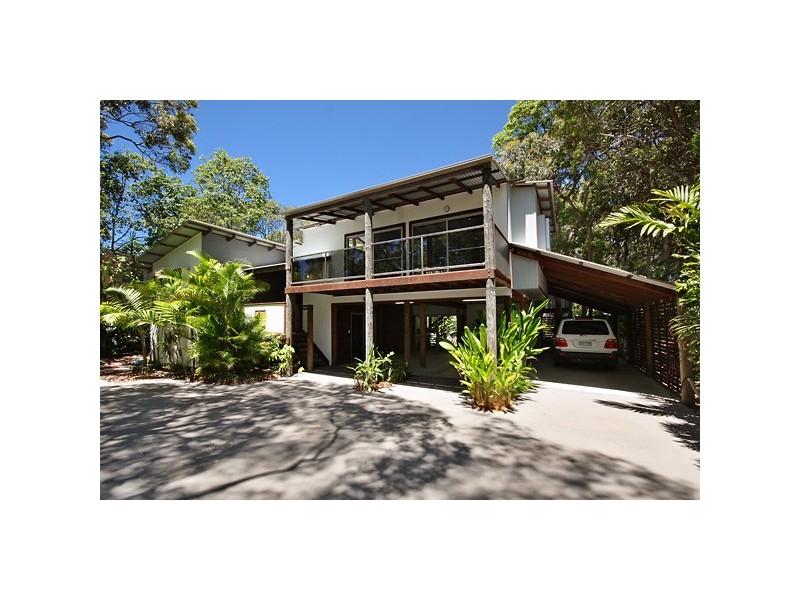 8 Naiad Court, Rainbow Beach QLD 4581