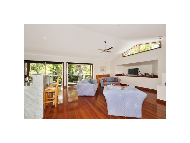 8 Naiad Court, Rainbow Beach QLD 4581