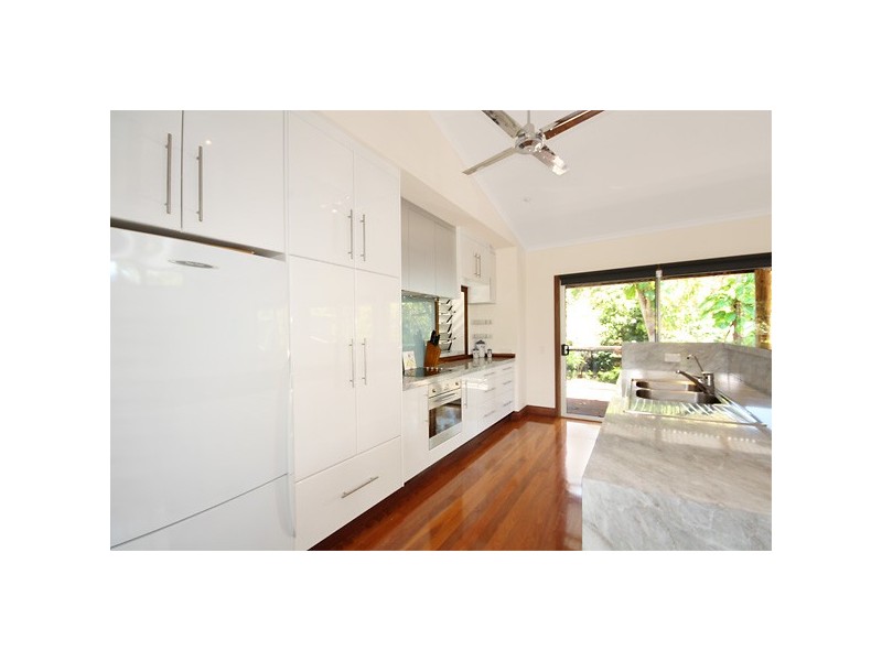8 Naiad Court, Rainbow Beach QLD 4581