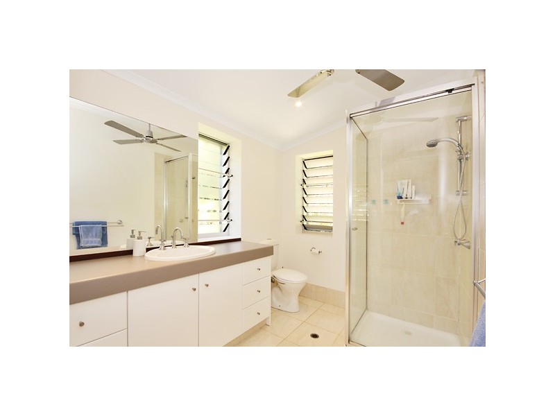 8 Naiad Court, Rainbow Beach QLD 4581