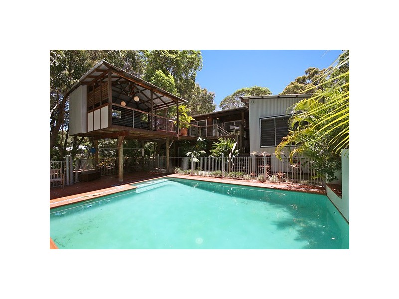 8 Naiad Court, Rainbow Beach QLD 4581