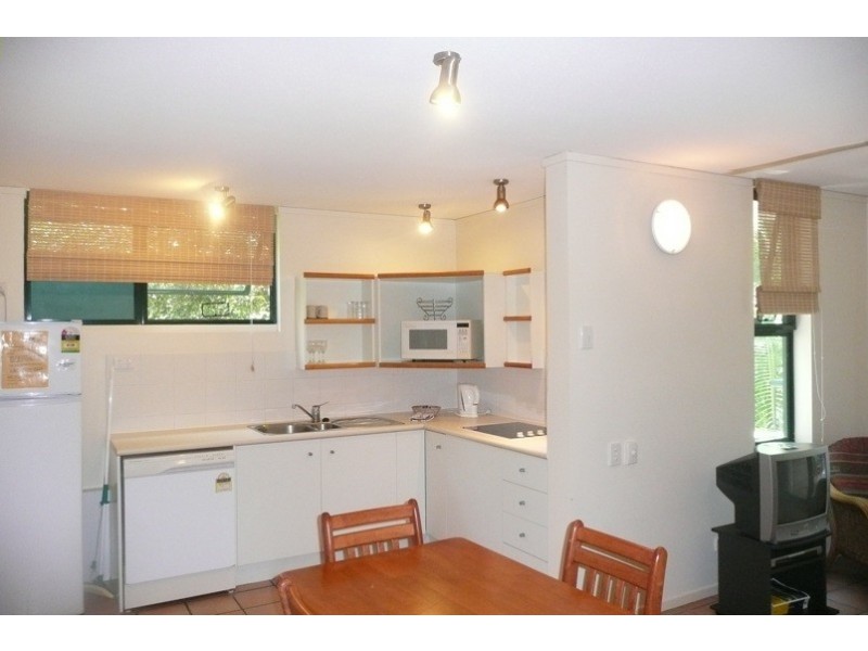 10/9 Rainbow Shores Drive, Rainbow Beach QLD 4581