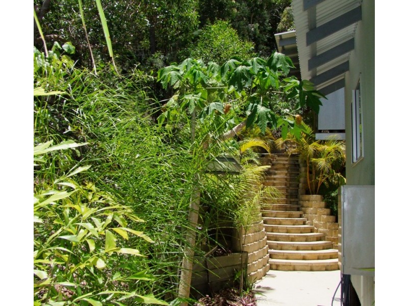 9 Green Valley Drive, Rainbow Beach QLD 4581