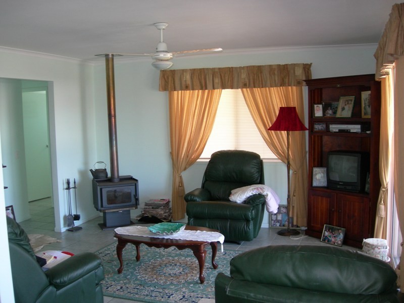 12 Bombala Crescent, Rainbow Beach QLD 4581