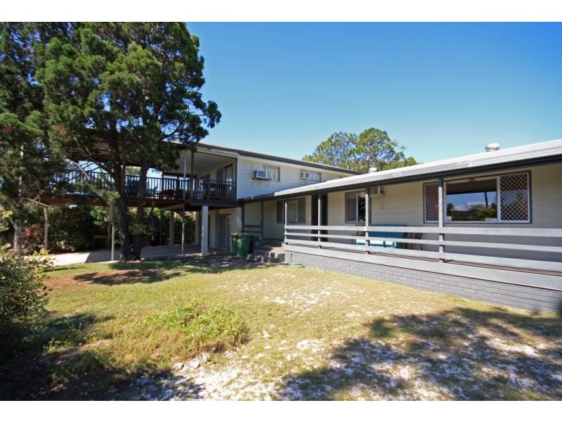 11 Zircon Street, Rainbow Beach QLD 4581