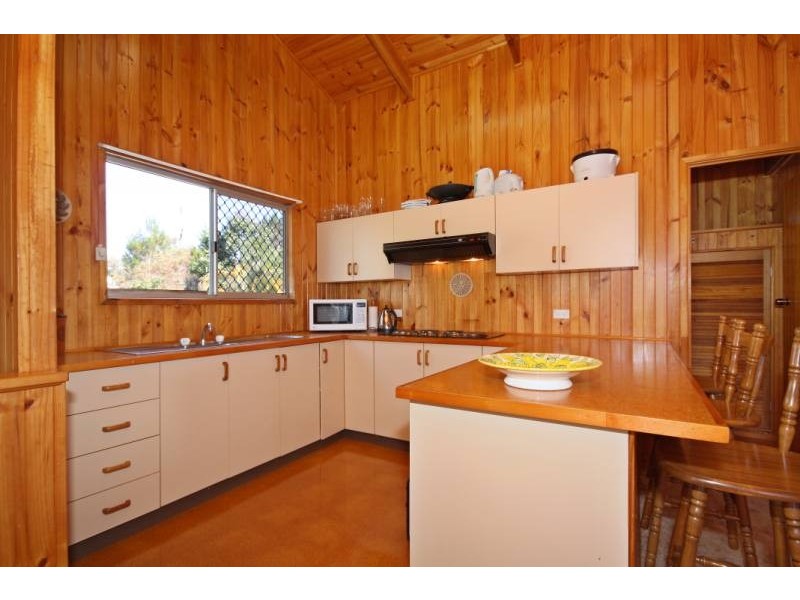 11 Zircon Street, Rainbow Beach QLD 4581