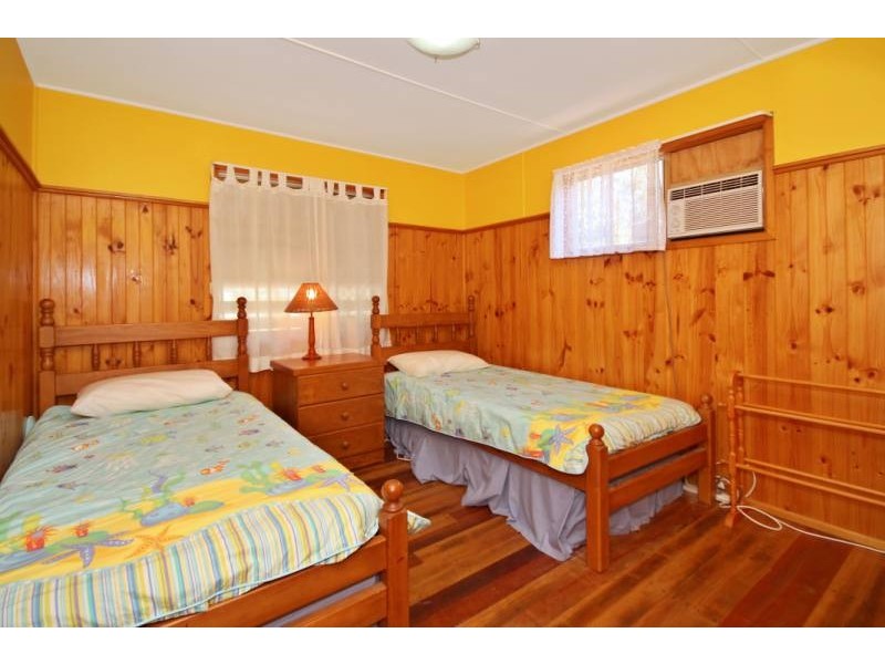 11 Zircon Street, Rainbow Beach QLD 4581