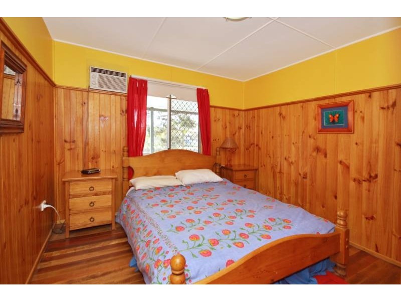 11 Zircon Street, Rainbow Beach QLD 4581